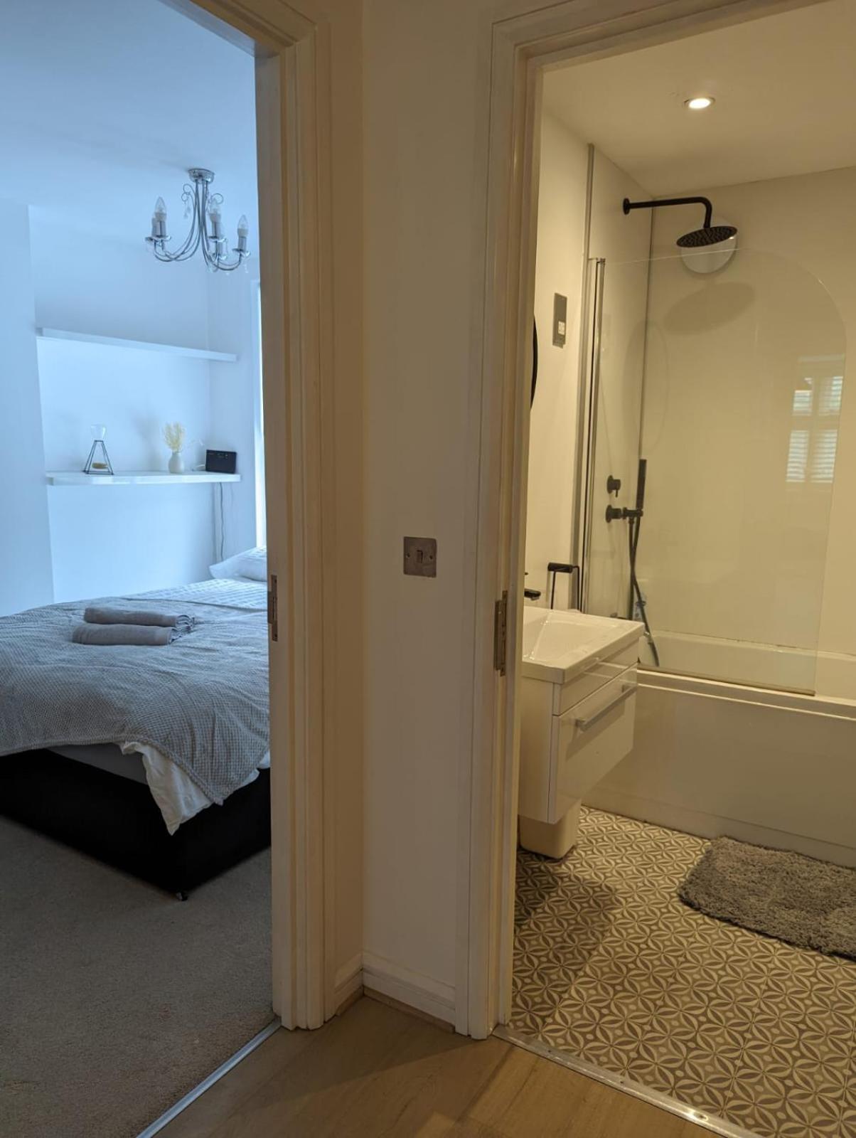 2-Bed Apartment Heart Of 卡迪夫 外观 照片
